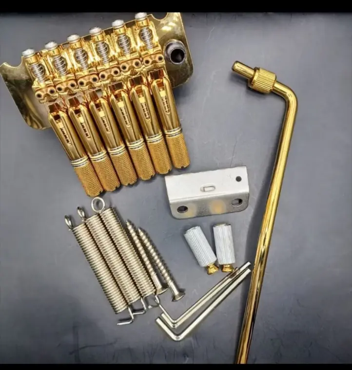 Tremolo set gitar warna emas